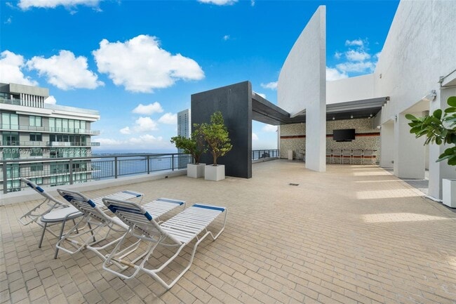 Building Photo - 60 SW 13th St