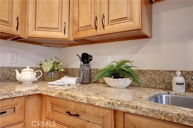 Building Photo - 430 E Country Club Blvd