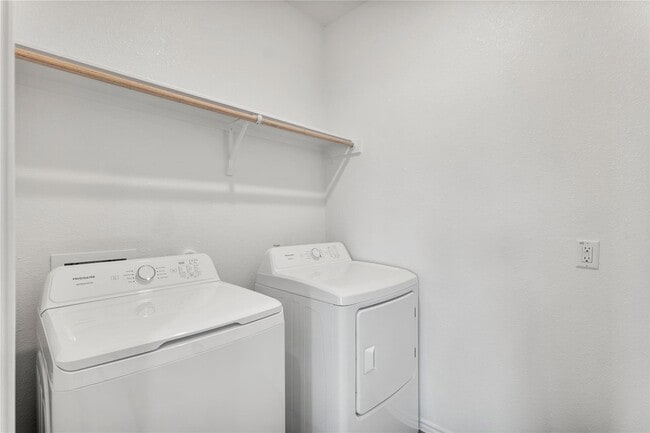Building Photo - 114 Miglia St