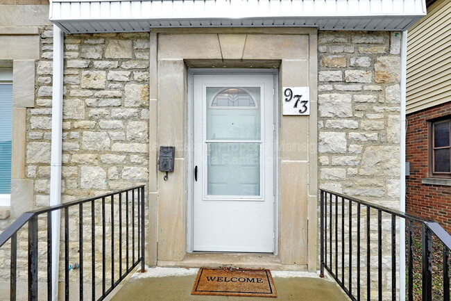 Building Photo - 973 Kelton Ave