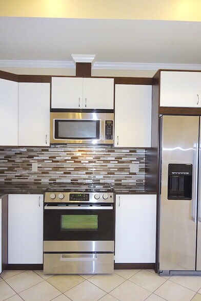 Building Photo - 473 Revere Beach Pky