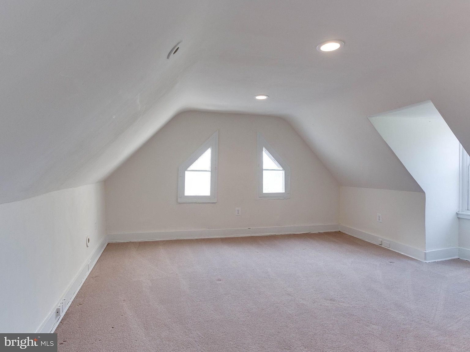 3rd Floor Loft - Alt Perspective - 322 S Washington St