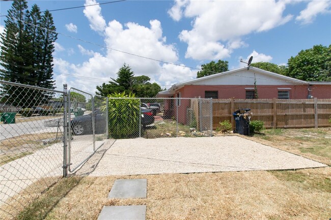 Building Photo - 10265 SW 173rd Terrace