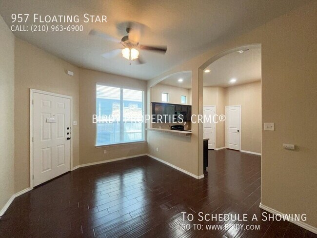 Building Photo - 957 Floating Star