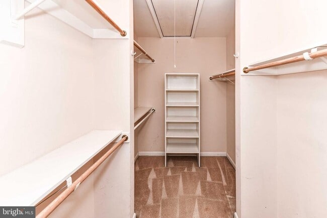 Building Photo - 4014 Rosemeade Dr