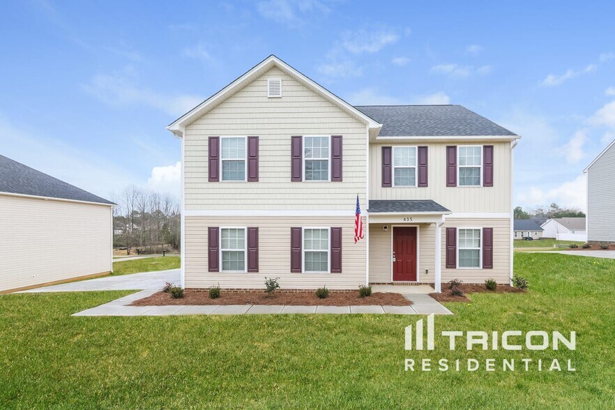 Primary Photo - 435 Oakleigh Ln