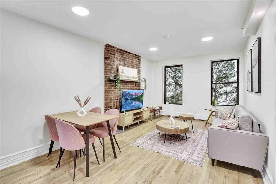 Building Photo - 1830 3rd Ave