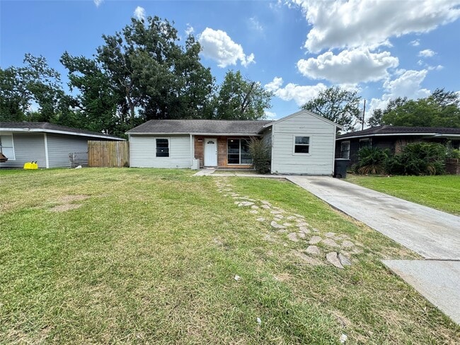 Building Photo - 5254 Perry St