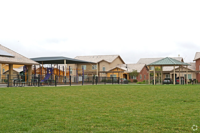 Building Photo - Parksdale Village II