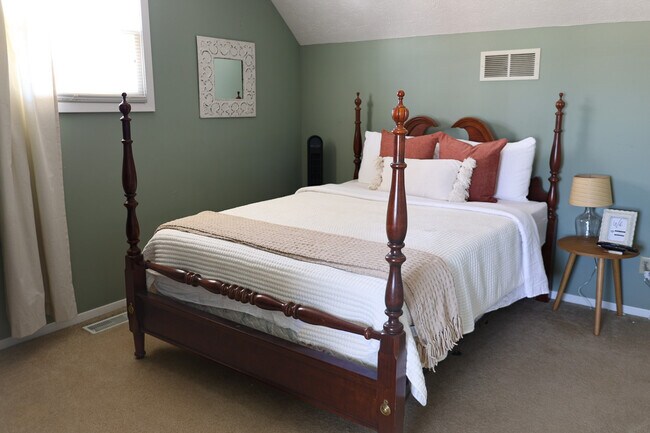 Building Photo - 1523 N Hershey Rd