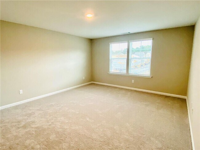 Building Photo - 4412 Grosbeak Dr