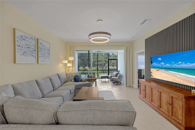 Primary Photo - 11111 Corsia Trieste Way