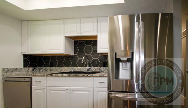 Building Photo - Beautiful 3Bd/2Ba home in Omaha, NE | Finished Basement!