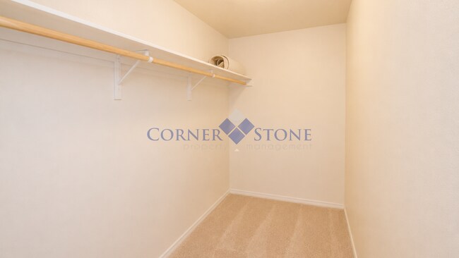 Building Photo - Spacious Home with Fenced Backyard!