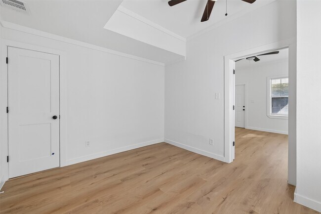 Building Photo - 2202 Hutchins St