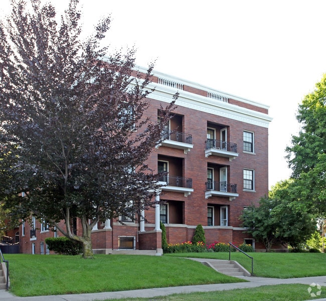 The Plaza 25202540 Monroe St Toledo OH 43620 Apartment Finder