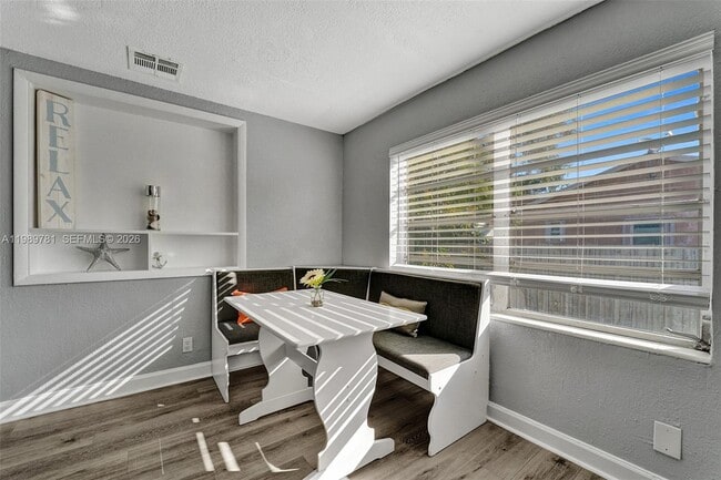 Building Photo - 529 NW 8th St