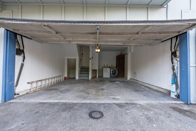 Building Photo - 9346 N Van Nuys Blvd W
