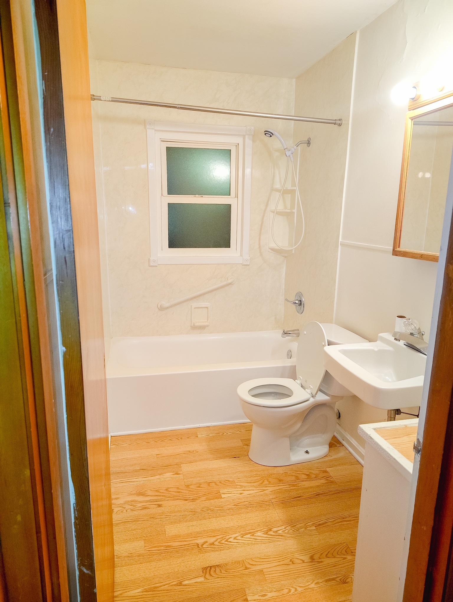 Building Photo - 1120 Metropolis St