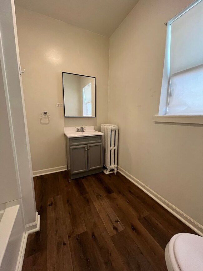 Building Photo - 307 Herkimer St