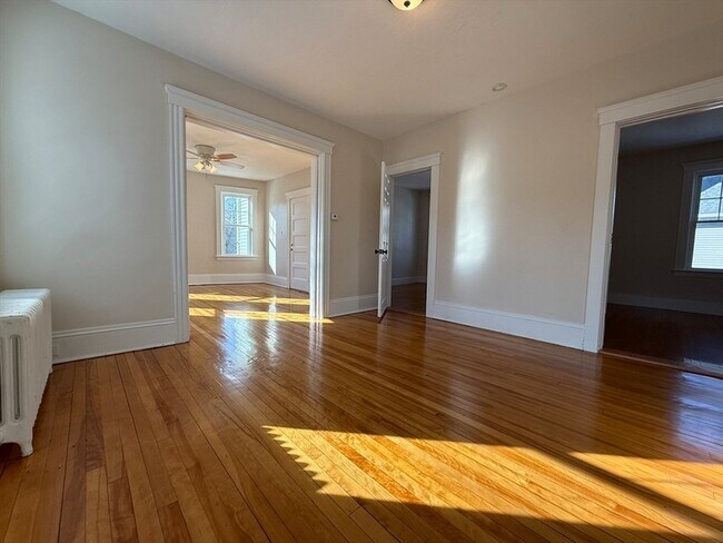 Building Photo - 304 Lovell St