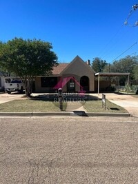 Building Photo - 1209 Bawcom St
