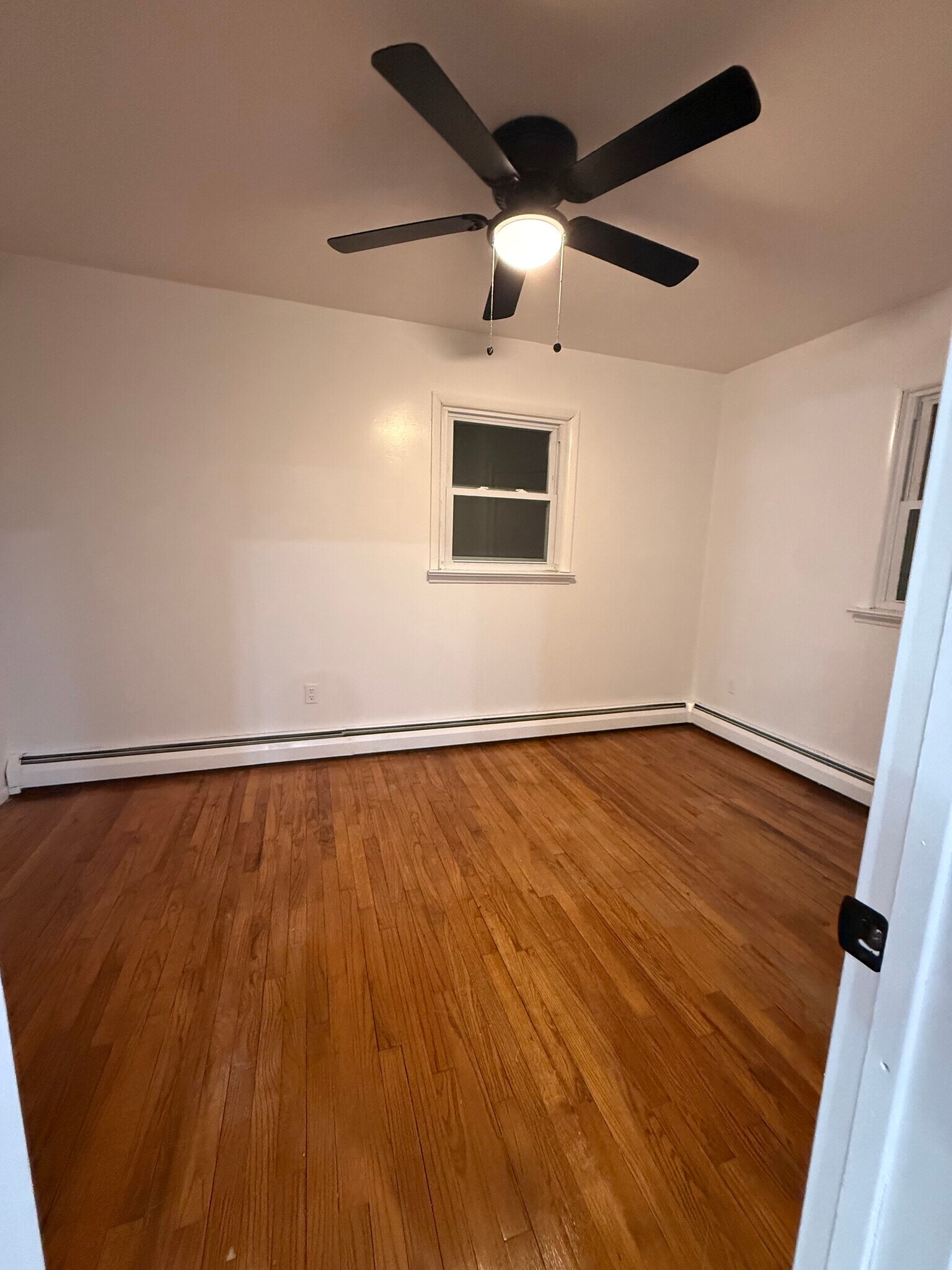 Building Photo - 7 Charles St