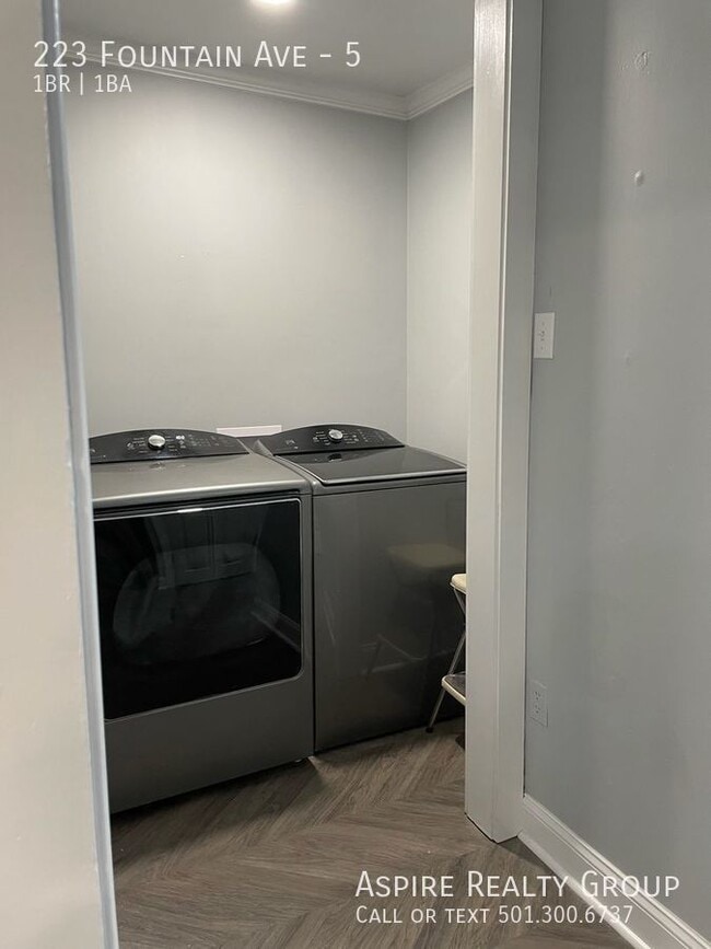 Building Photo - 223 Fountain Ave