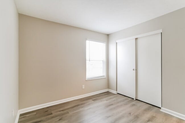 Building Photo - 1056 Leclerc Pl