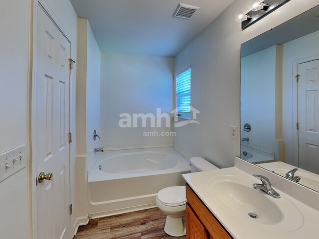 Building Photo - 4413 Singing Oak Court