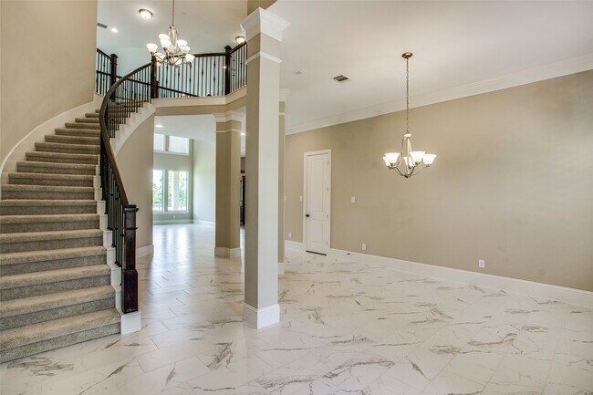 Building Photo - 28344 Rose Ln
