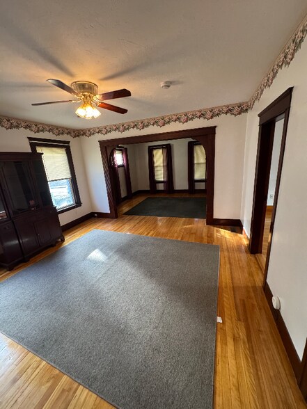 Building Photo - 3 Ingleside Ave