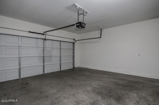 Building Photo - 7034 McMahon Way