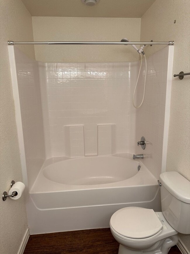 Building Photo - 4600 Waterproof Dr