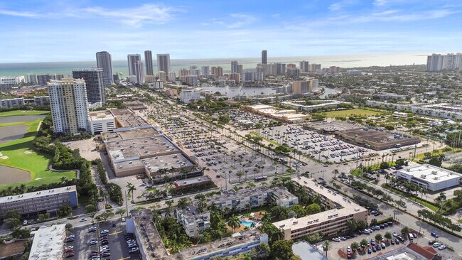 Building Photo - 1333 E Hallandale Beach Blvd