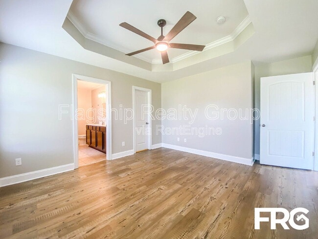 Building Photo - 203 Carew Dr