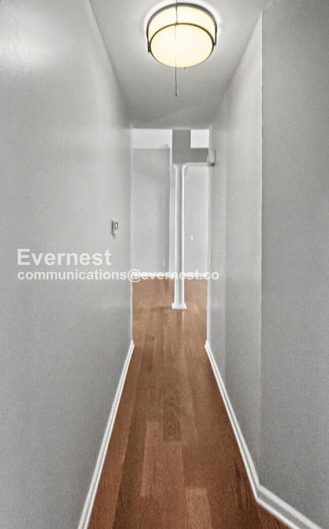 Building Photo - 322 Shelby Forest Dr