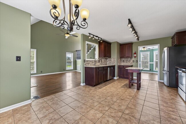 Building Photo - 3739 Tradewinds Terrace