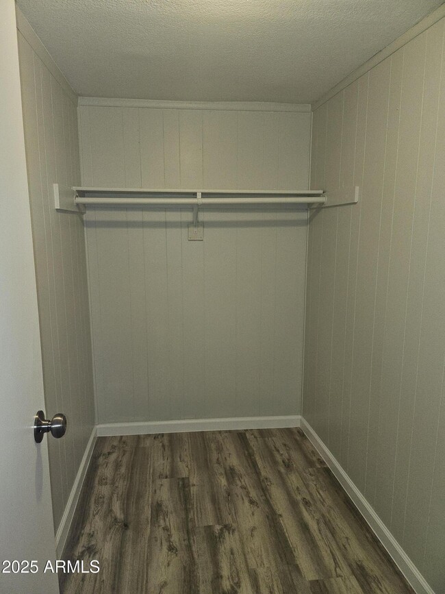 Building Photo - 720 S 97th Pl
