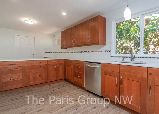 Building Photo - Lg Modern Midcentury on Thornton Creek * A...
