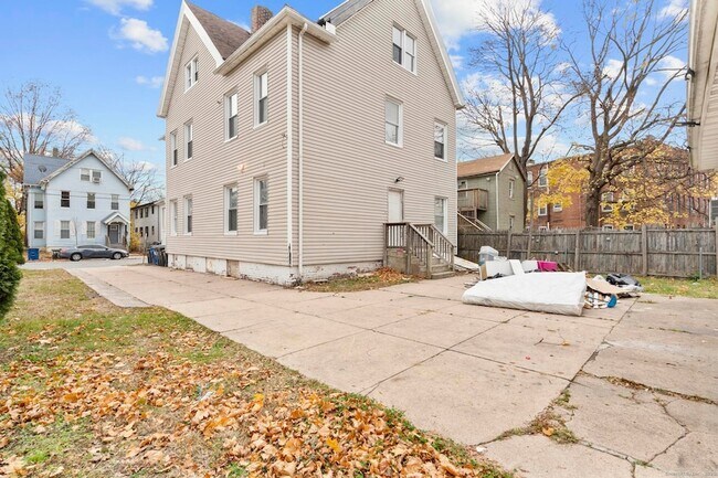 Building Photo - 55 Elliot St