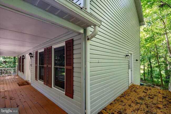 Building Photo - 8413 Manor View Rd