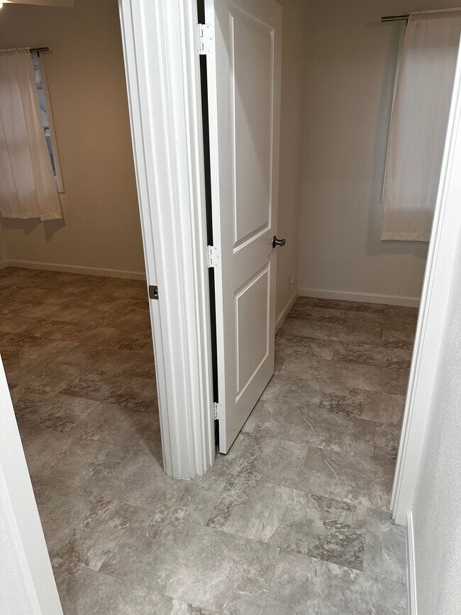 Two bedrooms - 723 University Ave