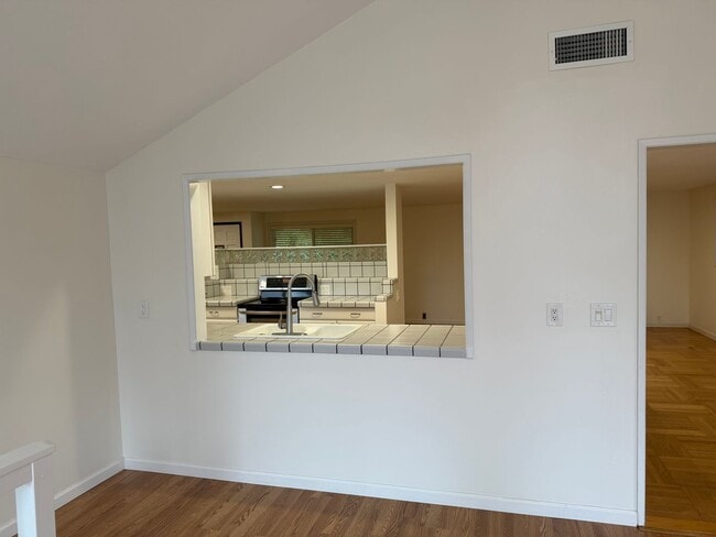 Building Photo - Beautiful 4 bedroom, 3 bathroom home in Eugene!