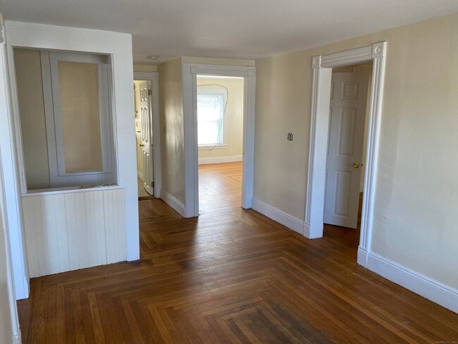 Building Photo - 58 Georgiana St