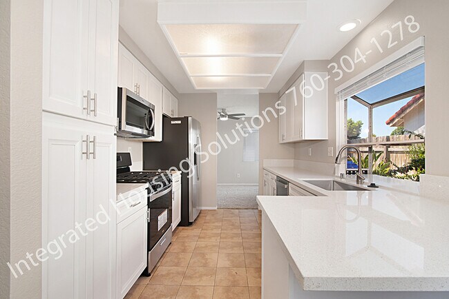 Building Photo - 4504 Goldfinch Way