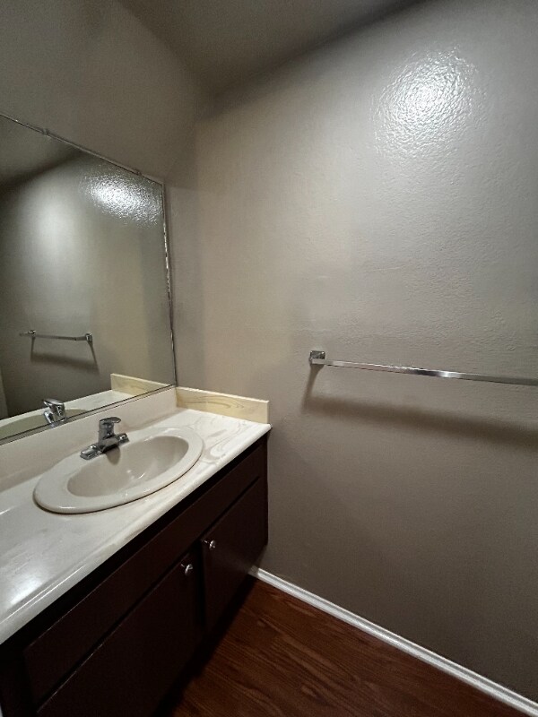 Building Photo - 344 S Arroyo Dr