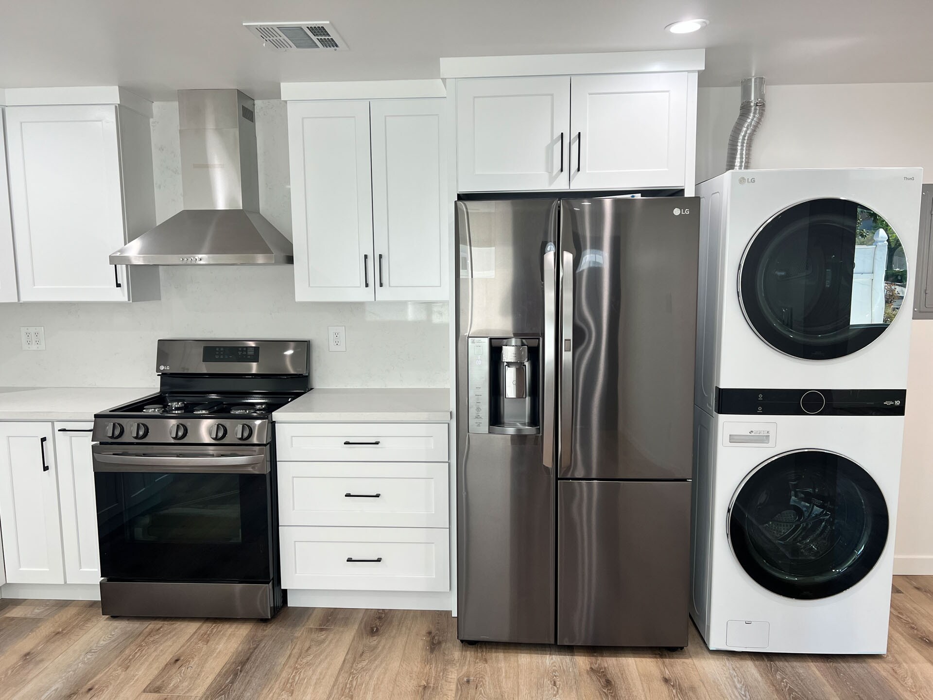 Building Photo - 7718 N Glenoaks Blvd