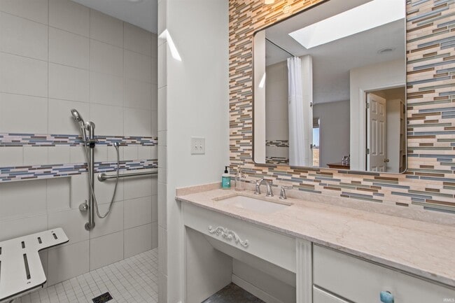 Building Photo - 2083 W 425 N