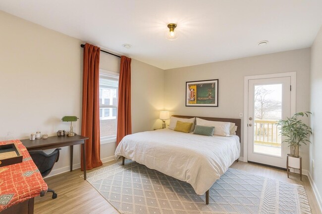 Building Photo - 1458 Virginia Park St